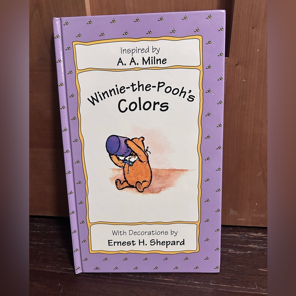Vintage 1995 Winnie the Pooh hardcover book